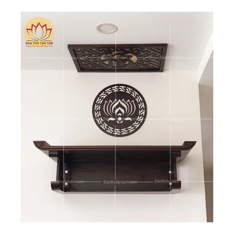 Bàn thờ mini treo tường 67cm x 39cm